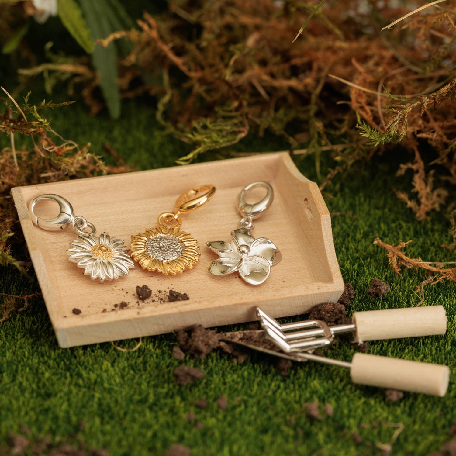 18ct Gold Plated Sterling Silver Sunflower Charm for Bracelets